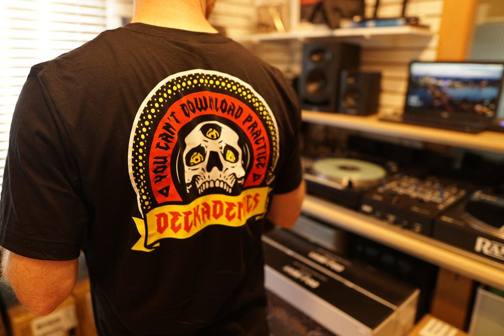 Deckademics "Skull & Crossfader" T-Shirt