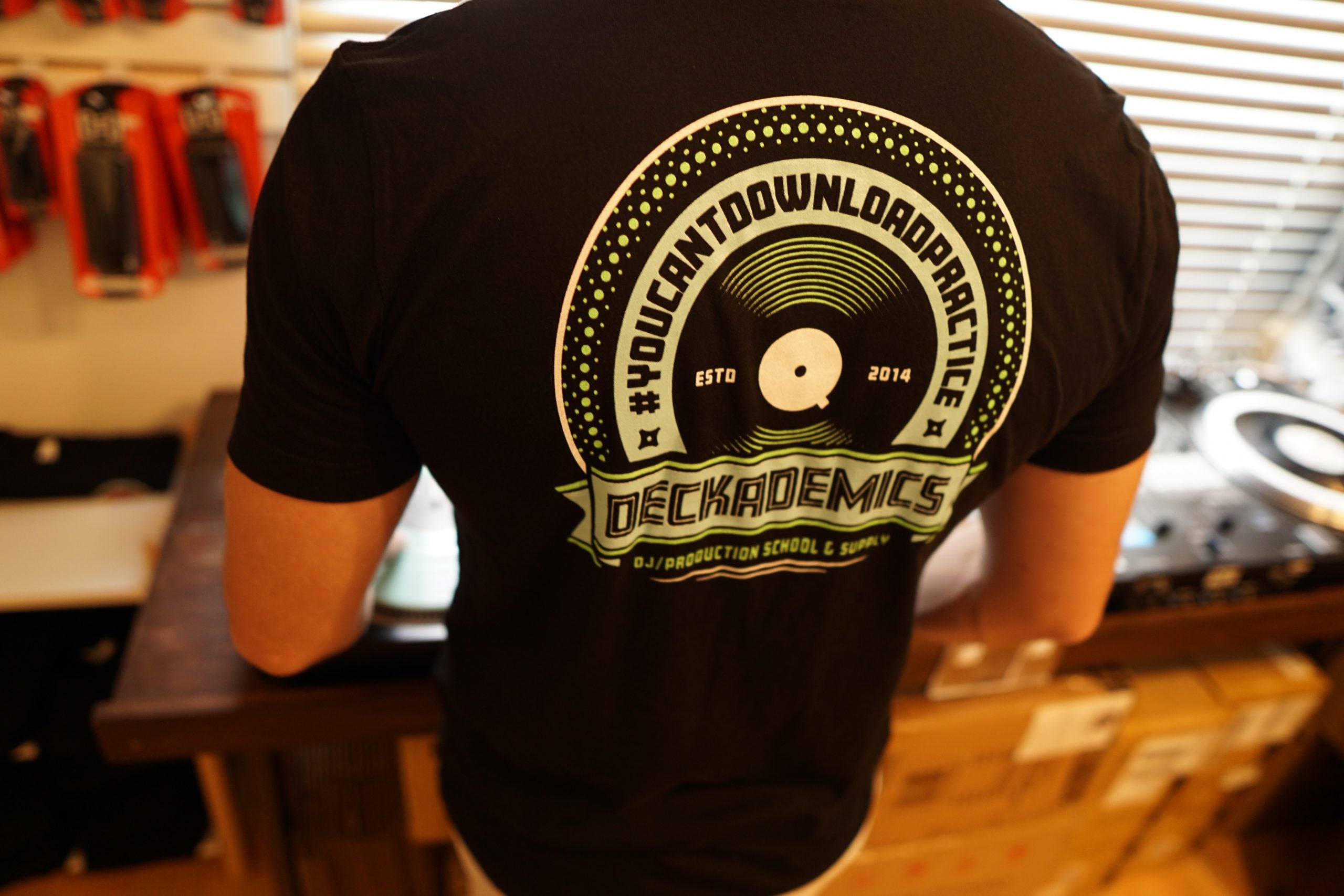 Deckademics "Minty Fresh" T-Shirt